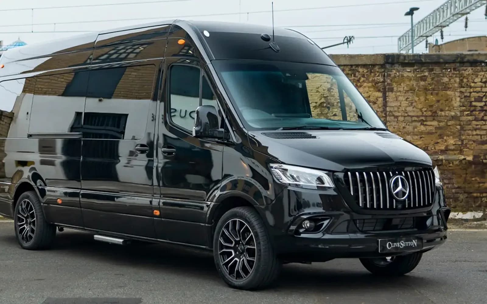 Mercedes Sprinter VIP — AloVan Paris